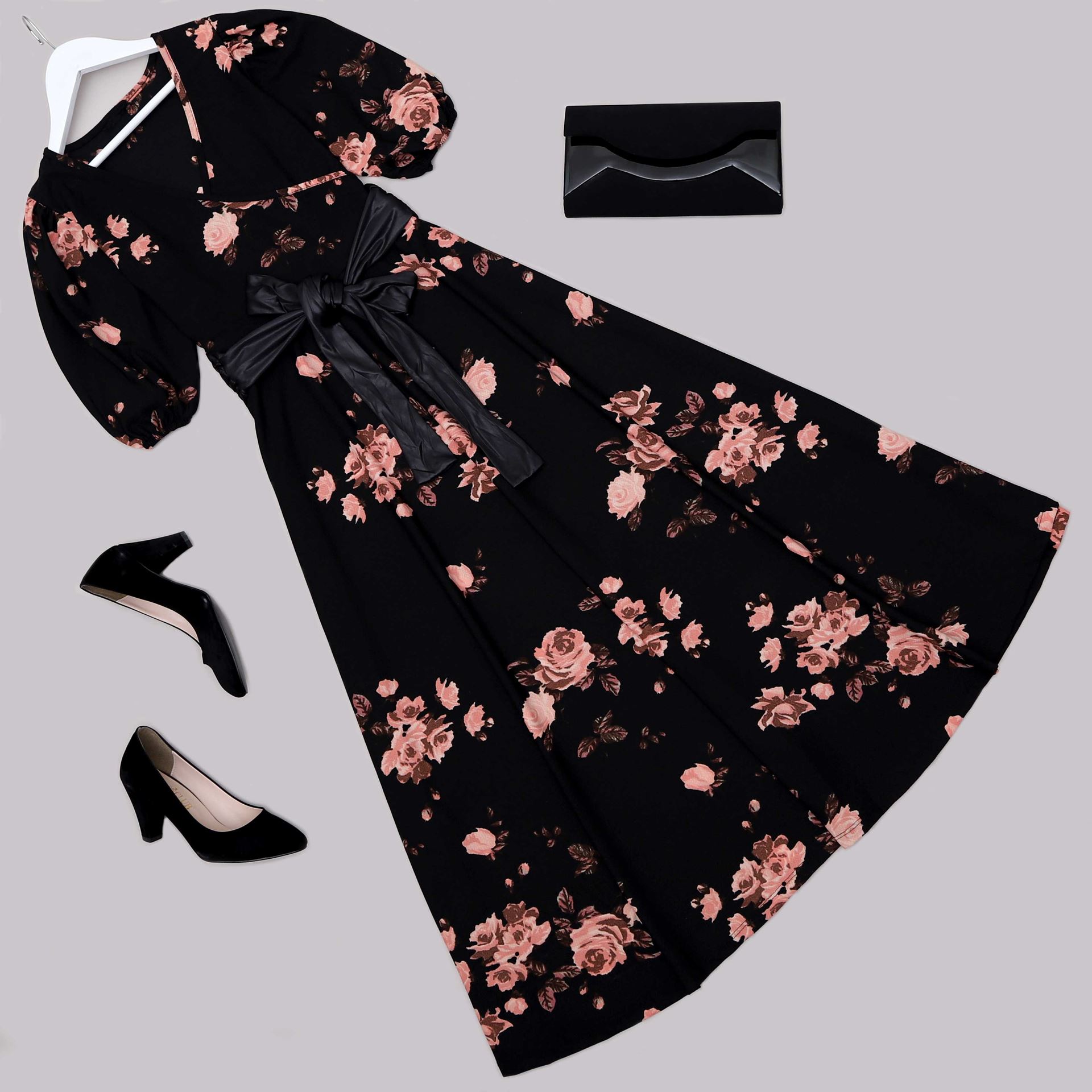Siyah Çiçek Desenli Elbise ELB587