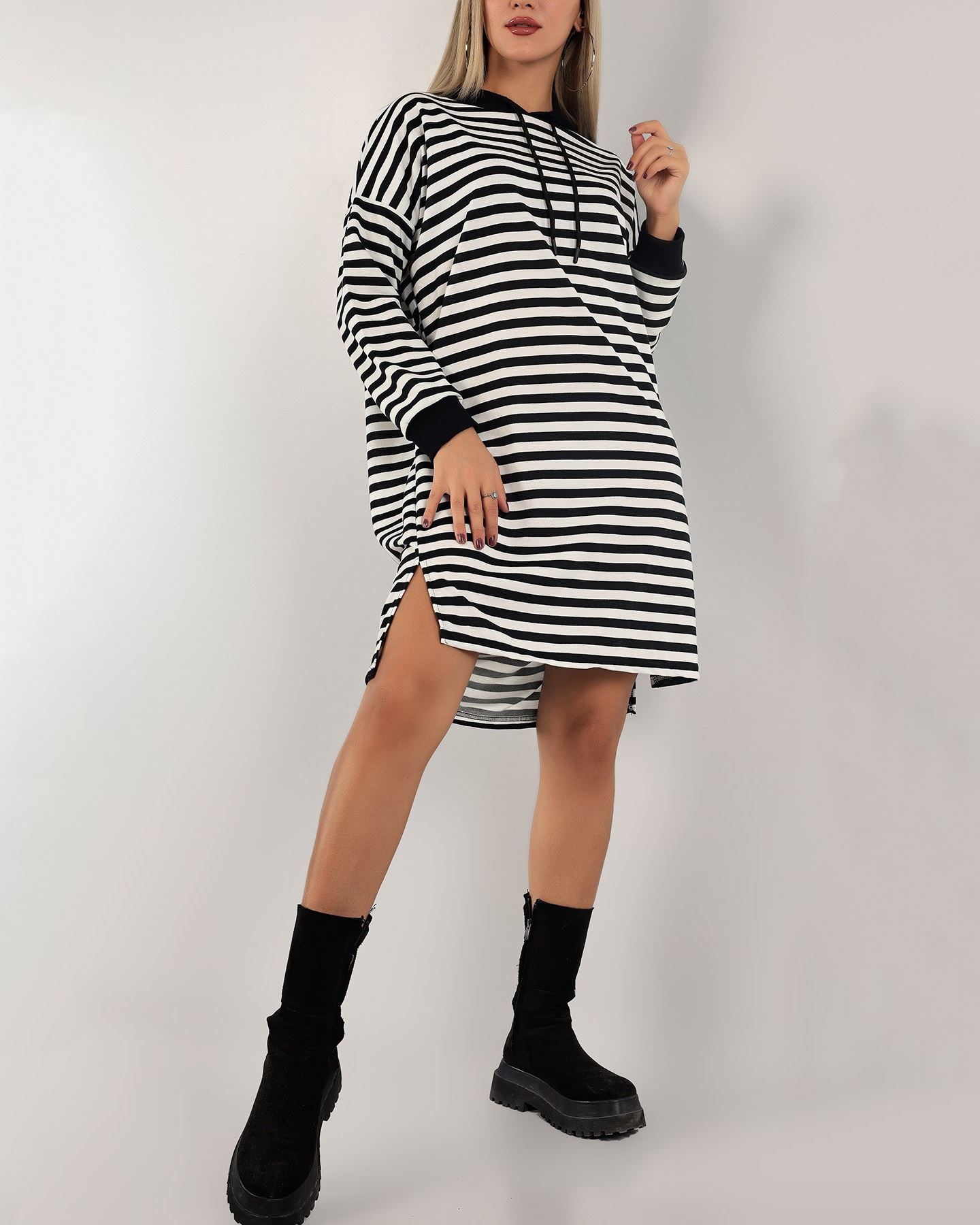 Siyah Kapüşonlu Tunik Elbise TNK026